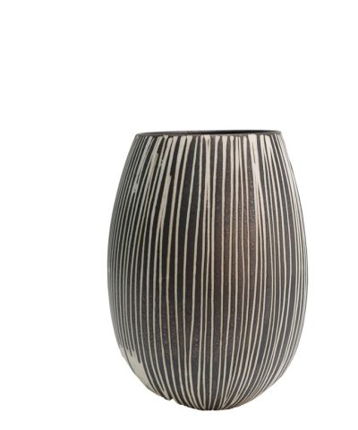 Vaso Preto com Riscas Brancas